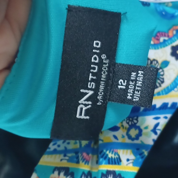RN Studio Cold Shoulder Paisley Dress Turq Multi 12, stretchy,  flowy - Picture 7 of 9